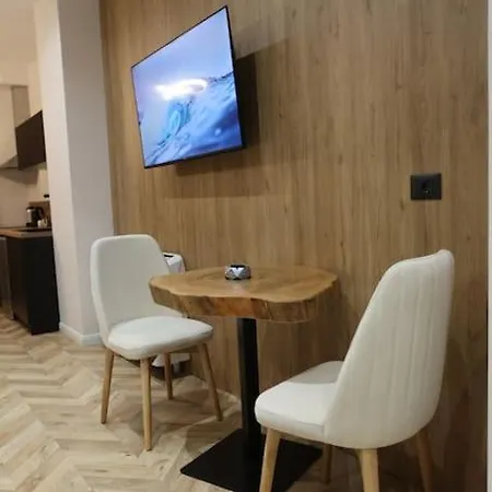 B.g Luxury Suites شقة