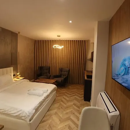 B.g Luxury Suites *