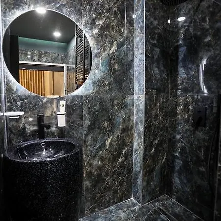 B.g Luxury Suites