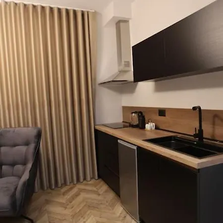 شقة B.g Luxury Suites *