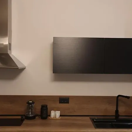 B.g Luxury Suites شقة