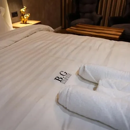 شقة B.g Luxury Suites كورتشي